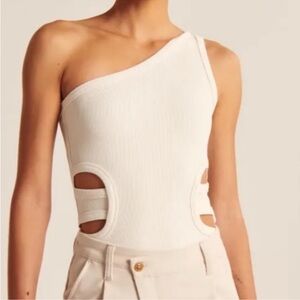 NWT Abercrombie & Fitch One Shoulder Ribbed Cutout Detail Bodysuit Off White